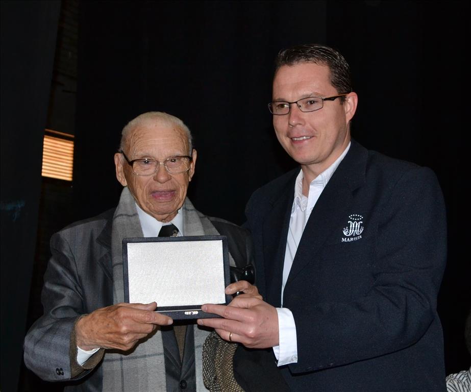 Homenagens ao patrono marcam abertura